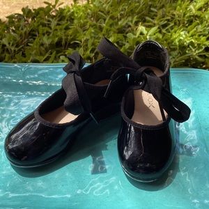 Little girl's tap shoes